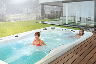 MP Momentum Deep Swim Spa